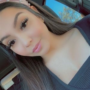 Meet your Posher, Isabel